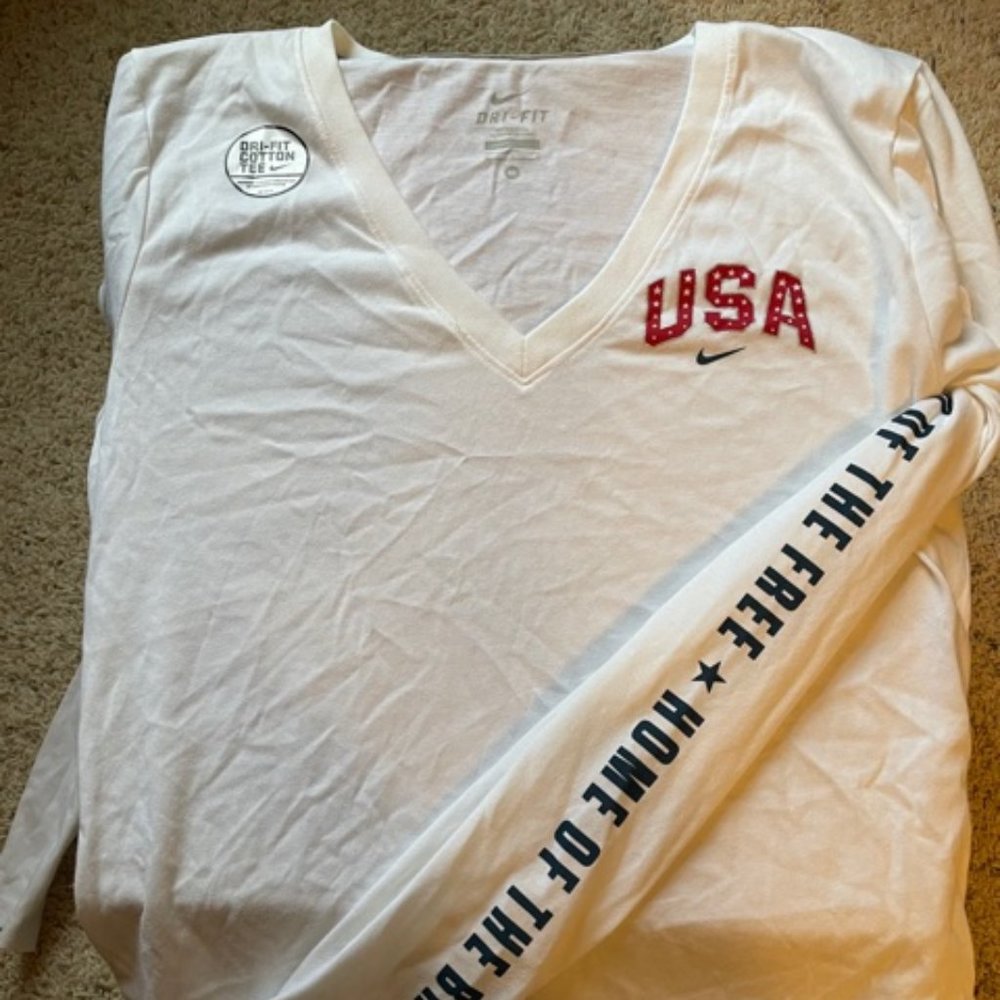 Nike eam USA dryfit long sleeve size M